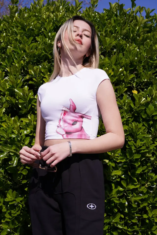 TEEVO RETRO CALLER BUNNY PREMIUM CROPPED